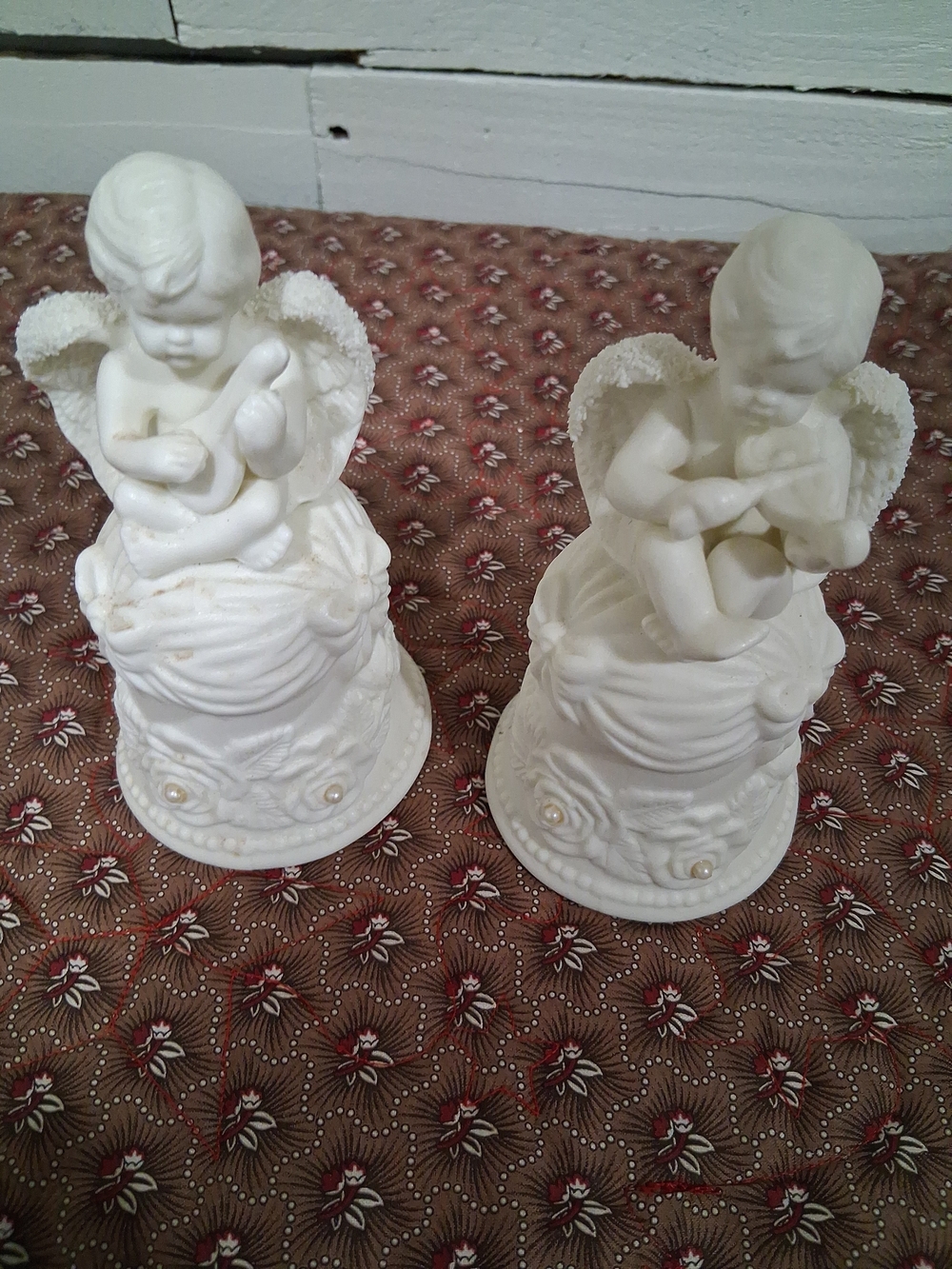 Pair of White Ceramic Angel Figurines - Decorative Cherubs